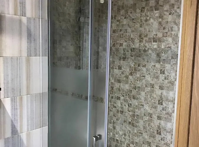 Juli بيت شباب *